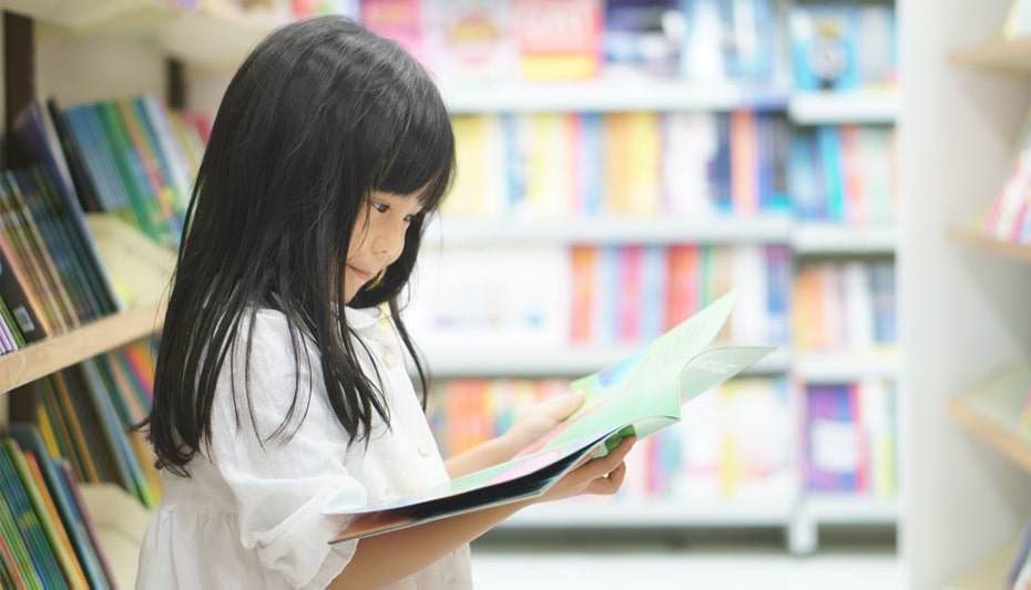 girl reading